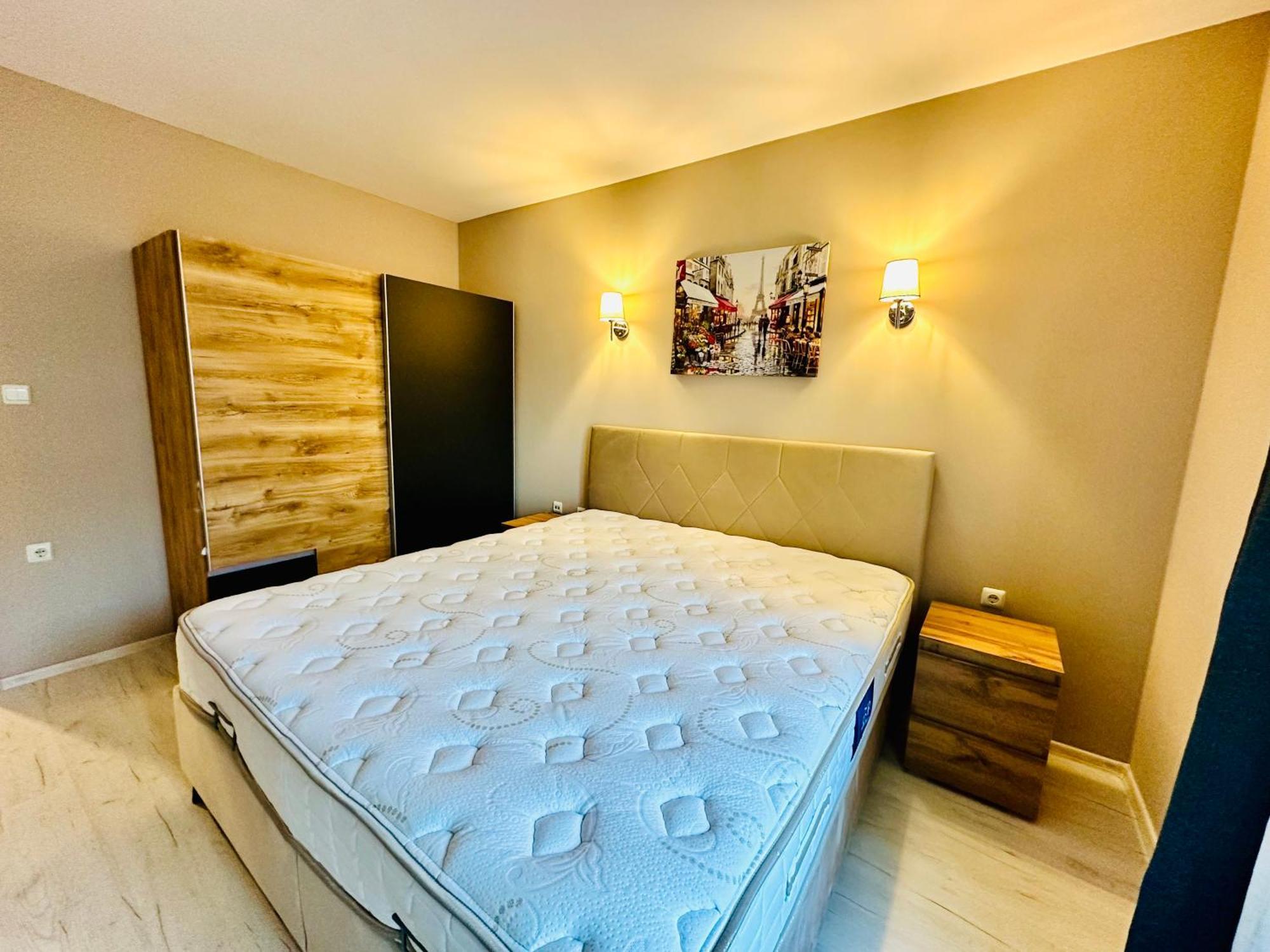 Blue Marine - Daneli Apartment Pantai Sunny Bagian luar foto