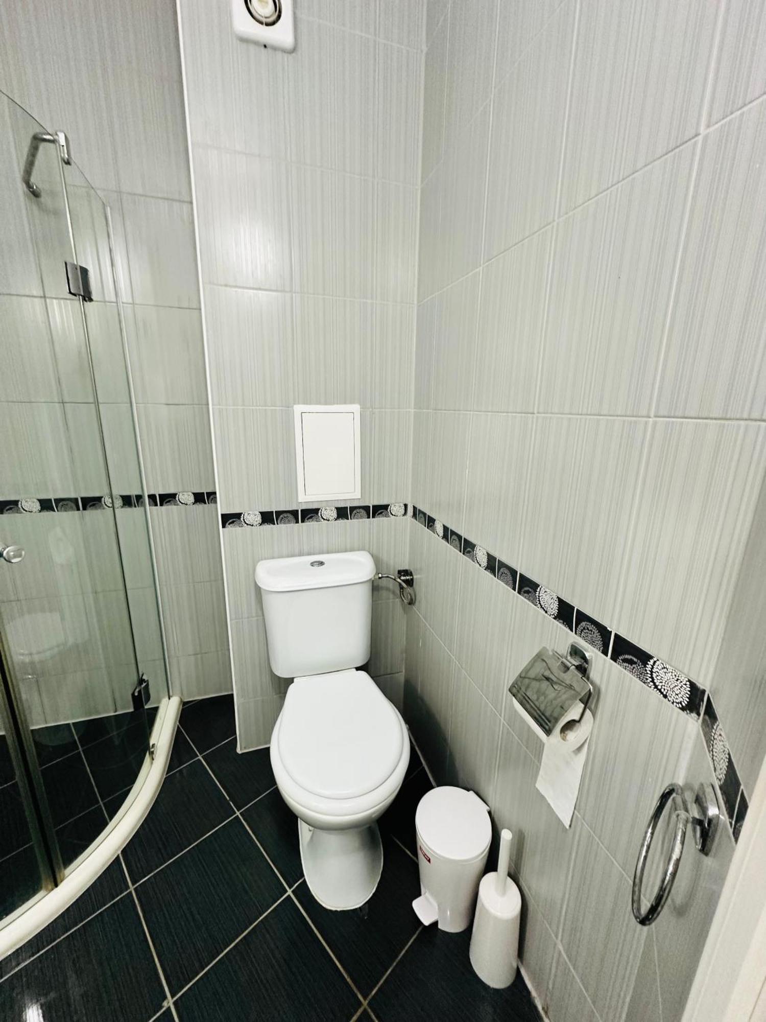 Blue Marine - Daneli Apartment Pantai Sunny Bagian luar foto